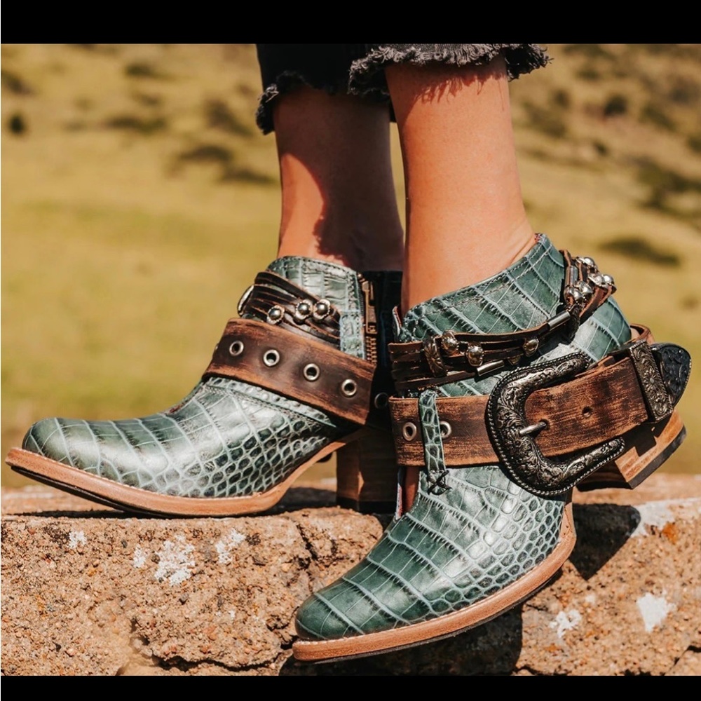 BNWT Freebird Saloon 9